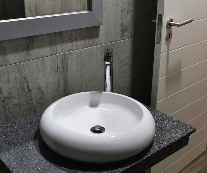 בית מלון כפרי Regal Inn Umhlanga Gateway