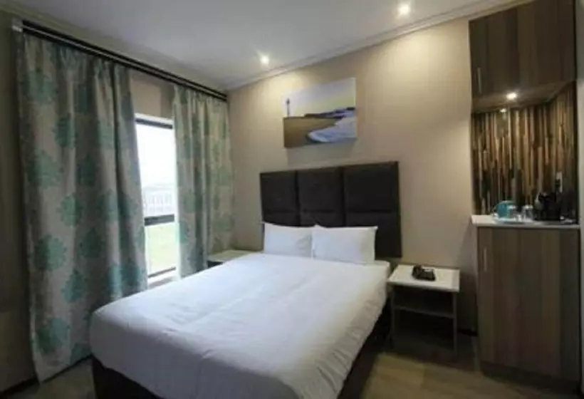 ホテル Regal Inn Umhlanga Gateway