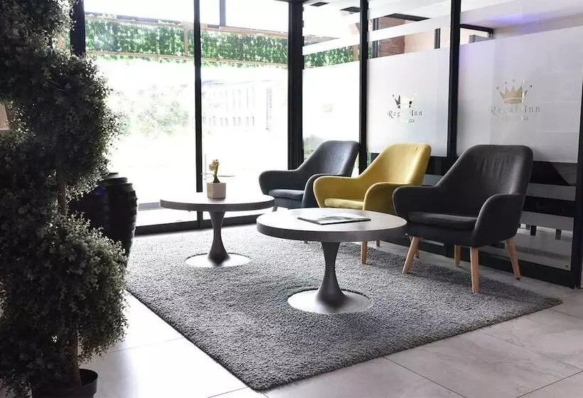 ホテル Regal Inn Umhlanga Gateway