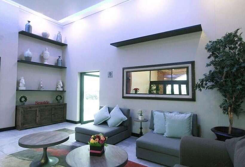 בית מלון כפרי Regal Inn Umhlanga Gateway