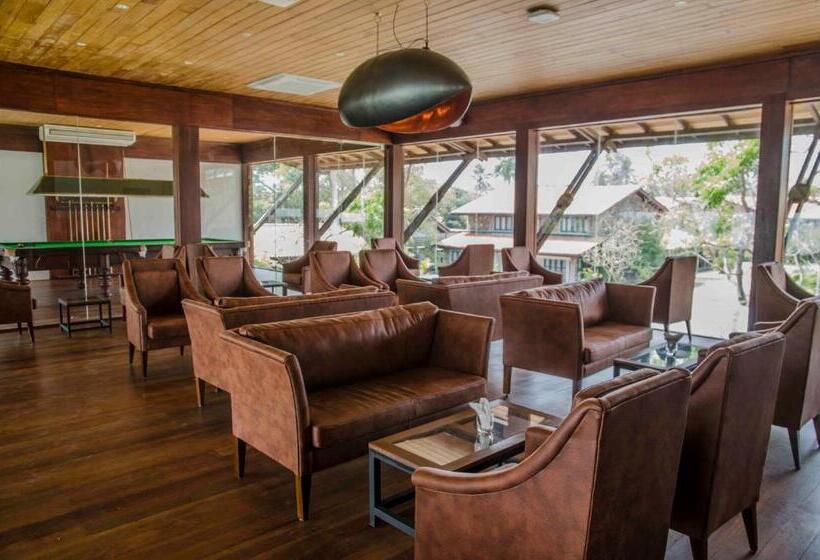 Отель Regenta Arie Lagoon Negombo