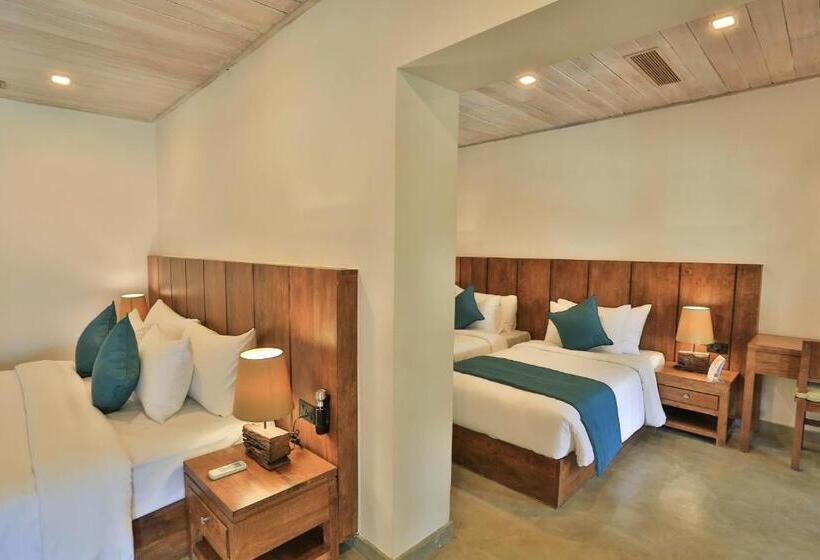 Отель Regenta Arie Lagoon Negombo