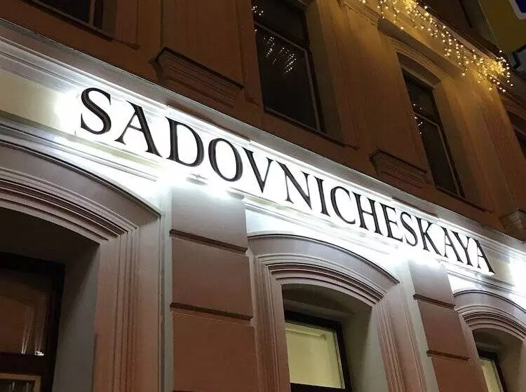 هتل Sadovnicheskaya