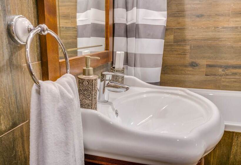 בית מלון כפרי Sadovnicheskaya