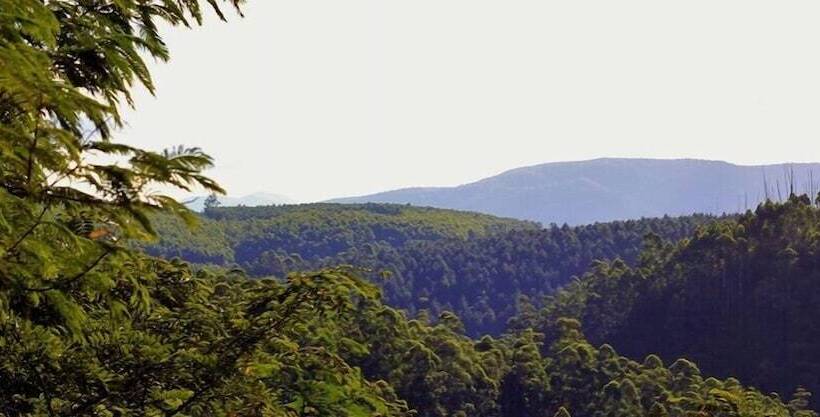 בית מלון כפרי Tanamera Lodge