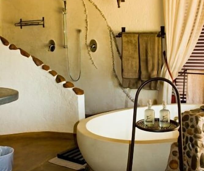 בית מלון כפרי Tanamera Lodge