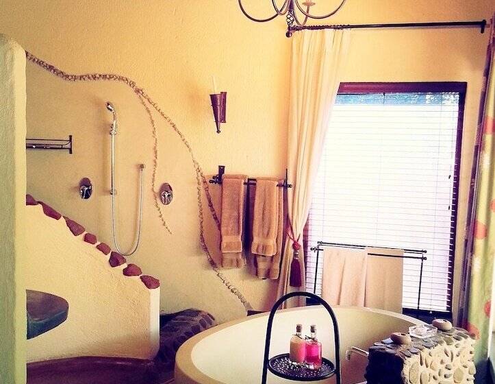 בית מלון כפרי Tanamera Lodge