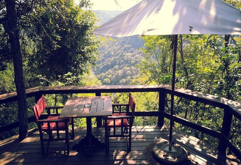 בית מלון כפרי Tanamera Lodge