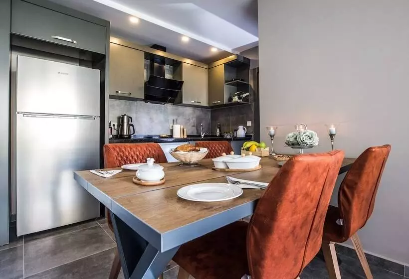 Lara Beach Homes