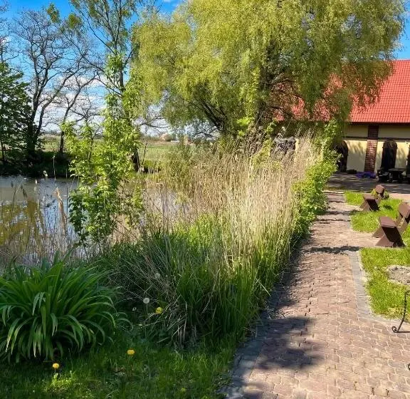 Aamiaismajoitus (B&B) Folwark Polski