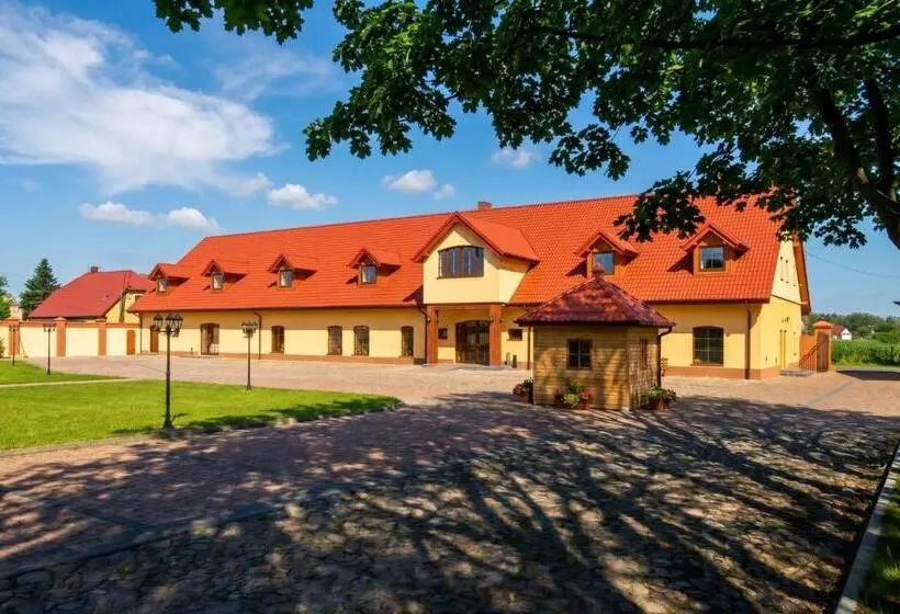 Aamiaismajoitus (B&B) Folwark Polski