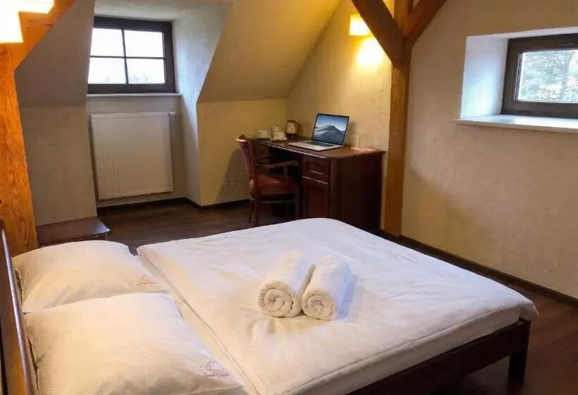 Aamiaismajoitus (B&B) Folwark Polski