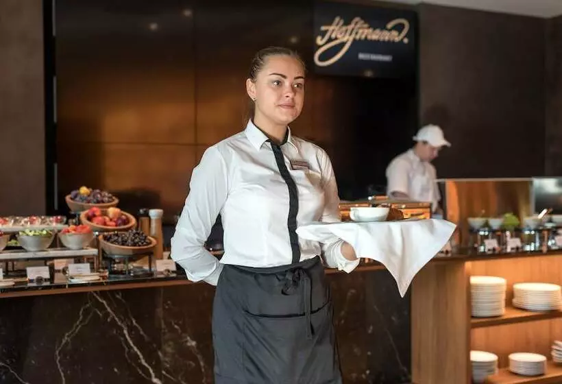 Crystal House Suite Hotel & Spa