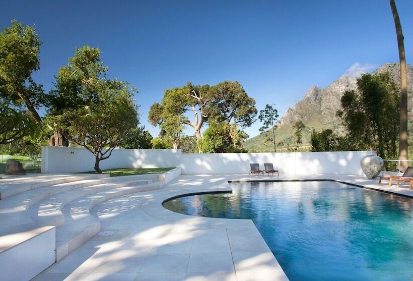 Homestead At Oldenburg Vineyards