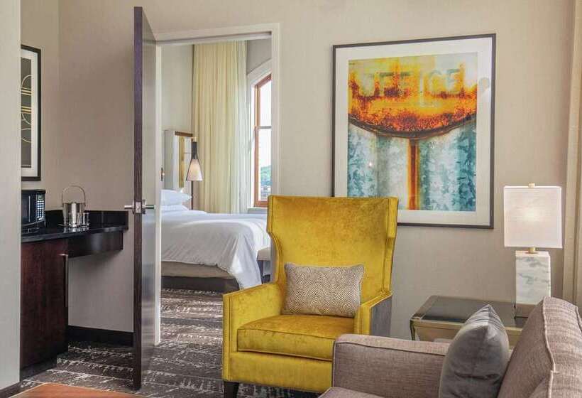 Отель Doubletree By Hilton Youngstown Downtown