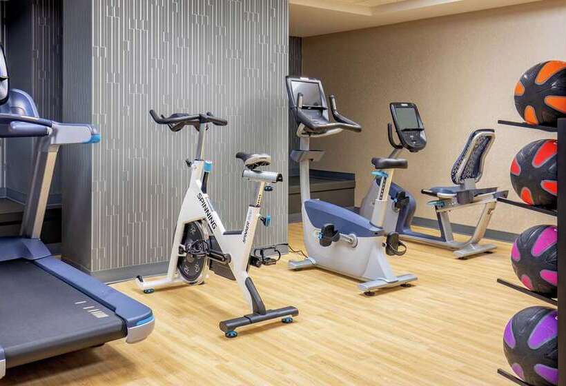 Отель Doubletree By Hilton Youngstown Downtown