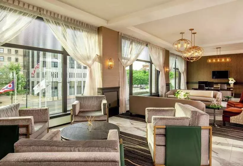 Hotelli Doubletree By Hilton Youngstown Downtown