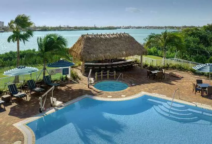 ホテル Hampton Inn Marathon   Florida Keys