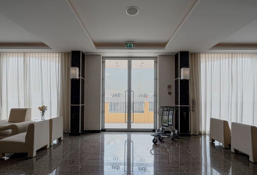 Hotel Ibis Styles Iu Lubango