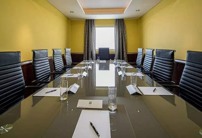 هتل Ibis Styles Iu Lubango