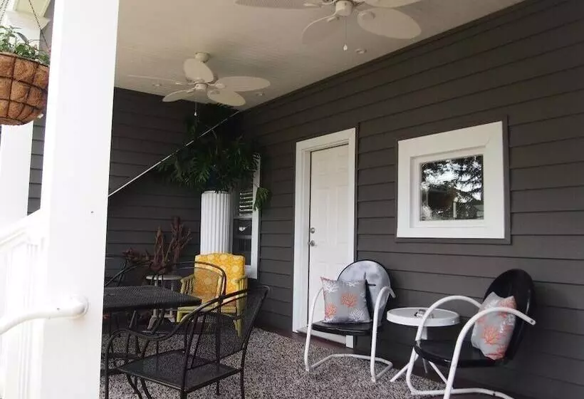 Hotelli Rehoboth Guest House   Adults Only