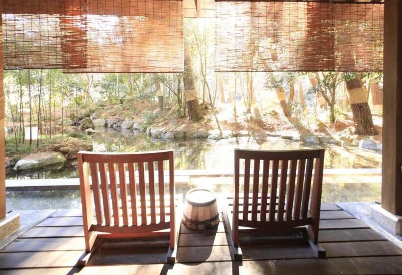 בית מלון כפרי Shimobe