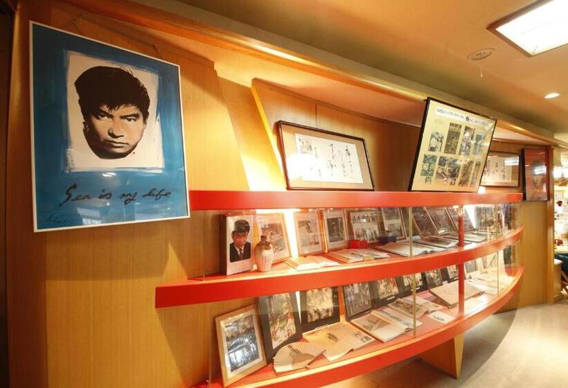 בית מלון כפרי Shimobe