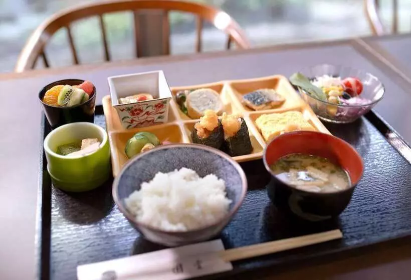 Hotelli The Celestine Kyoto Gion