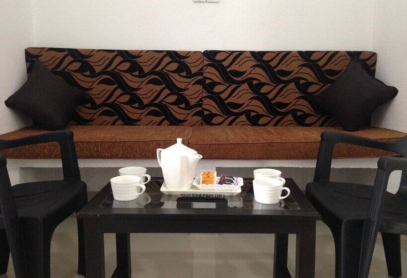 Queens Park Apartments