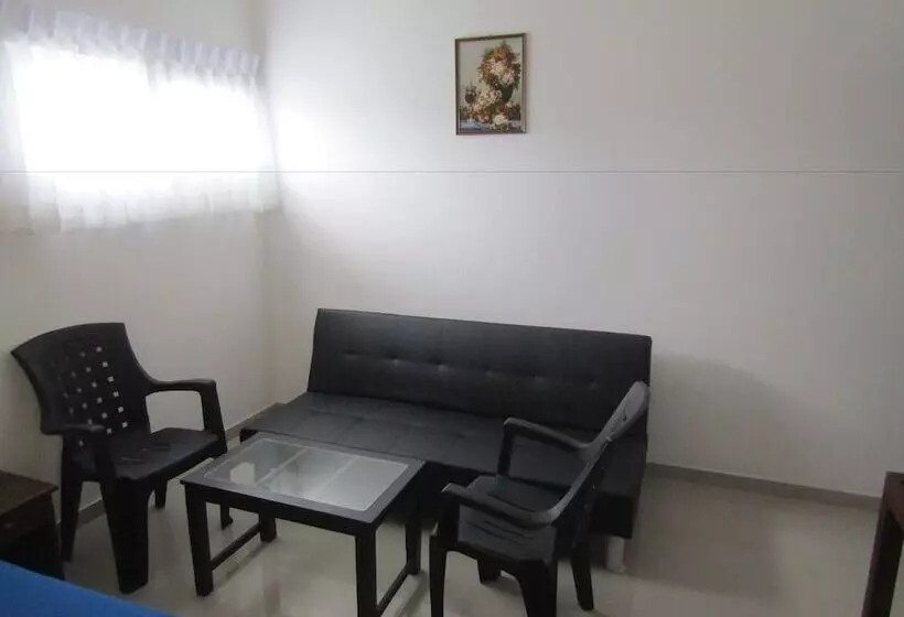 Queens Park Apartments