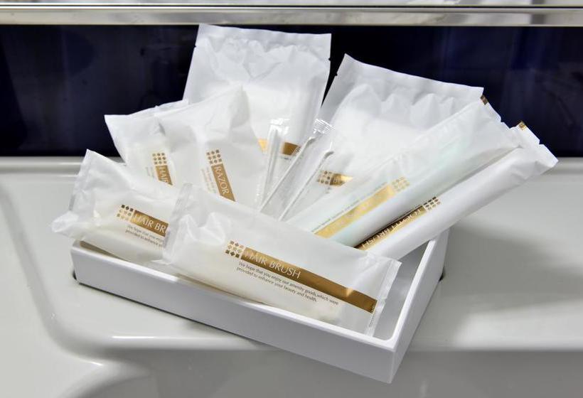 فندق Lub D Osaka Honmachi   Near Dotonbori & Next To Hommachi Station