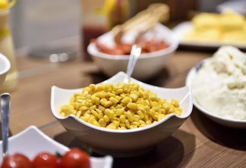 Hotelli Lub D Osaka Honmachi   Near Dotonbori & Next To Hommachi Station