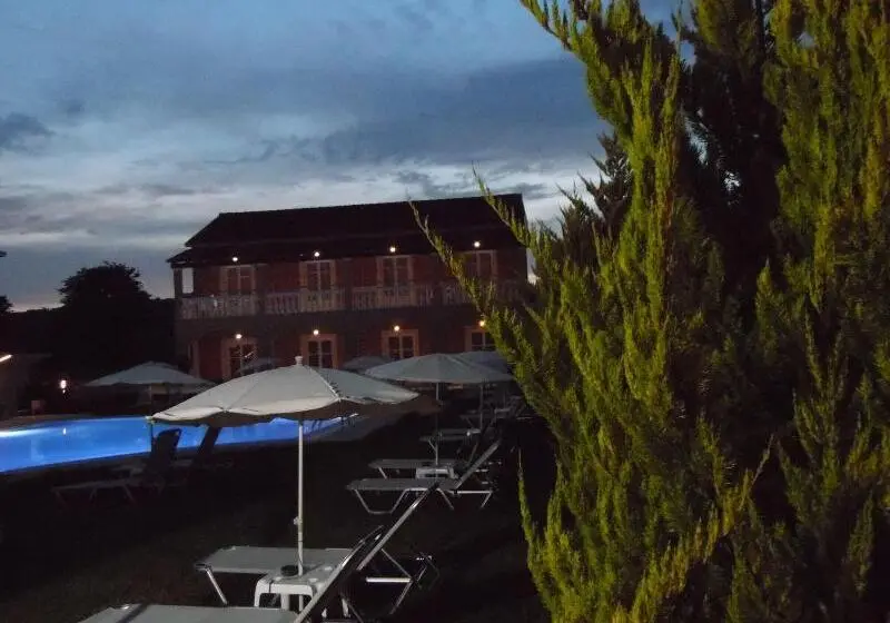 Katsaros Studios & Apartments