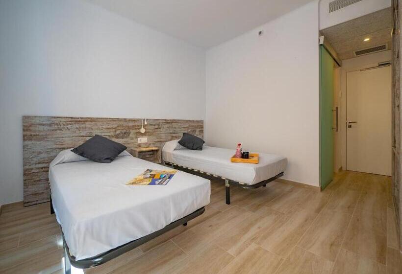 هتل Agi Gloria Rooms