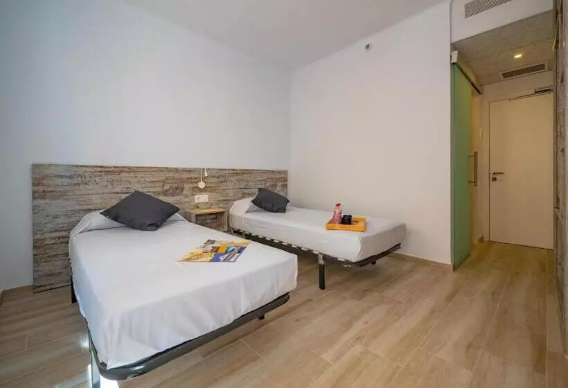 Hotelli Agi Gloria Rooms