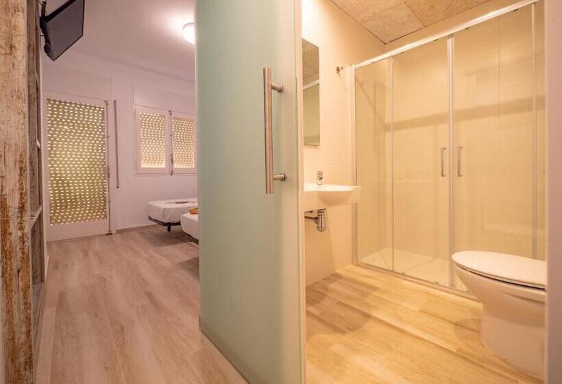 هتل Agi Gloria Rooms