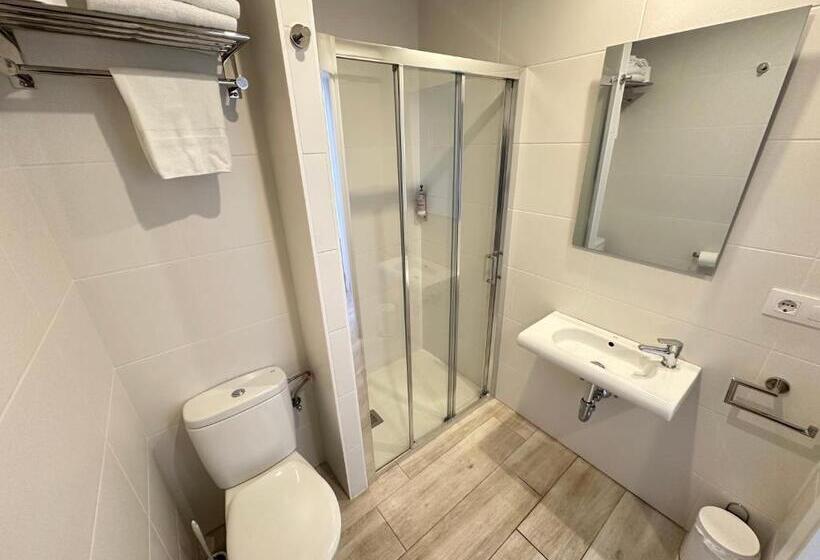 هتل Agi Gloria Rooms