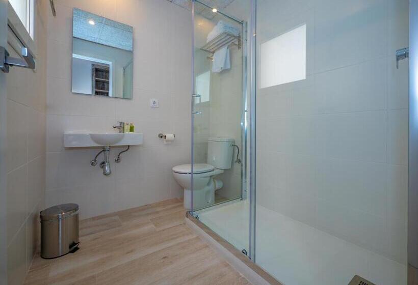 هتل Agi Gloria Rooms