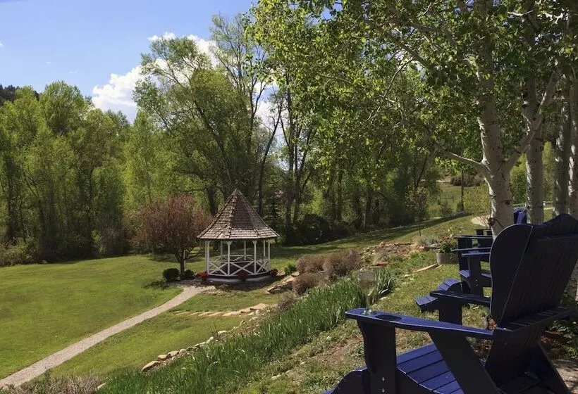 Hotelli Antlers On The Creek Bed & Breakfast