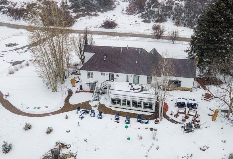 酒店 Antlers On The Creek Bed & Breakfast