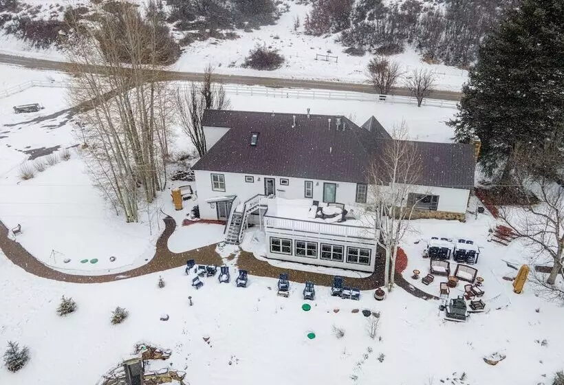 Hotelli Antlers On The Creek Bed & Breakfast