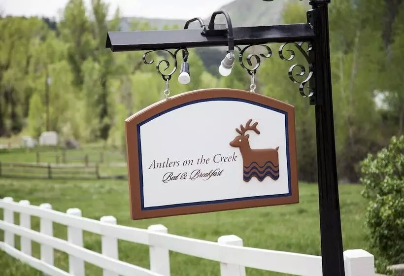 Hotelli Antlers On The Creek Bed & Breakfast