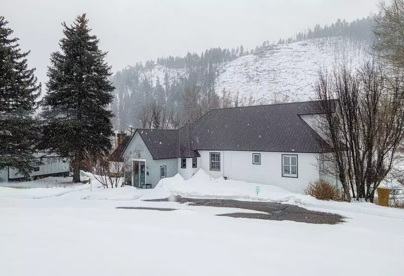 Hotelli Antlers On The Creek Bed & Breakfast