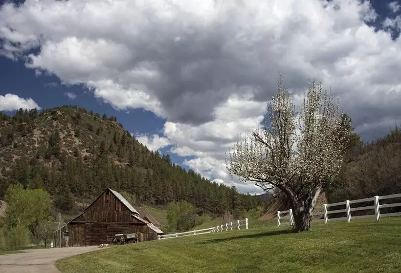 Hotelli Antlers On The Creek Bed & Breakfast