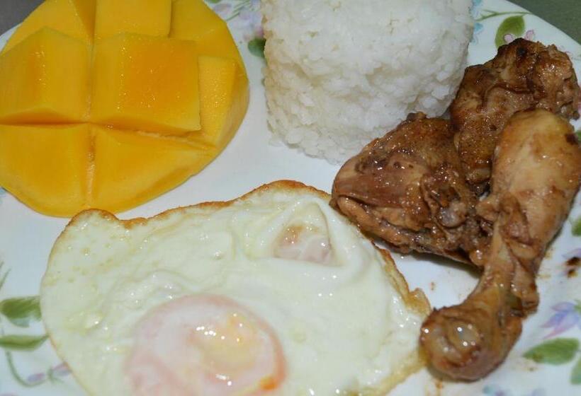 Hotel Bluewaves Beach House