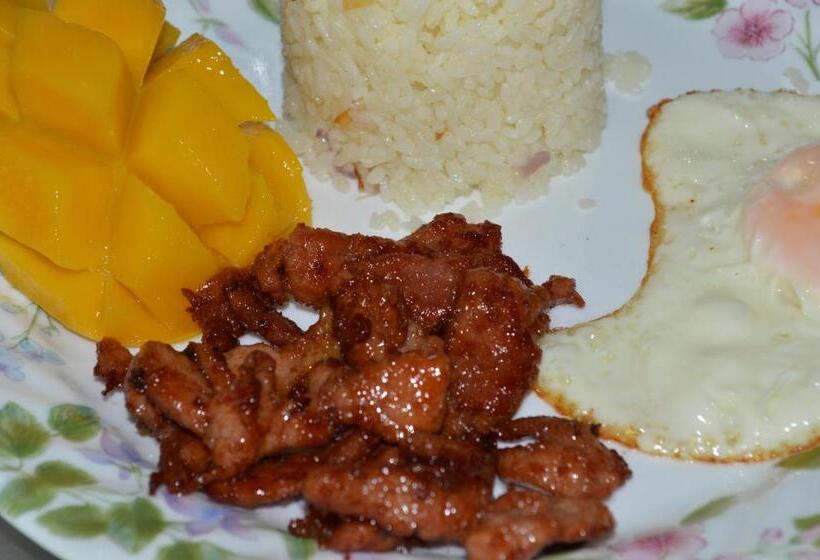 Hotel Bluewaves Beach House