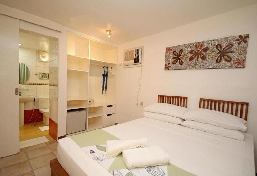 Hotel Bluewaves Beach House