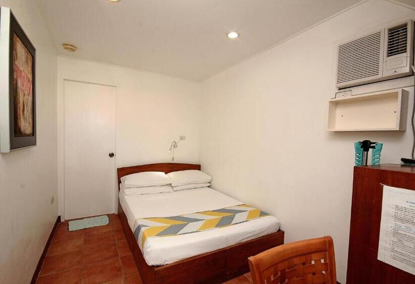 Hotel Bluewaves Beach House