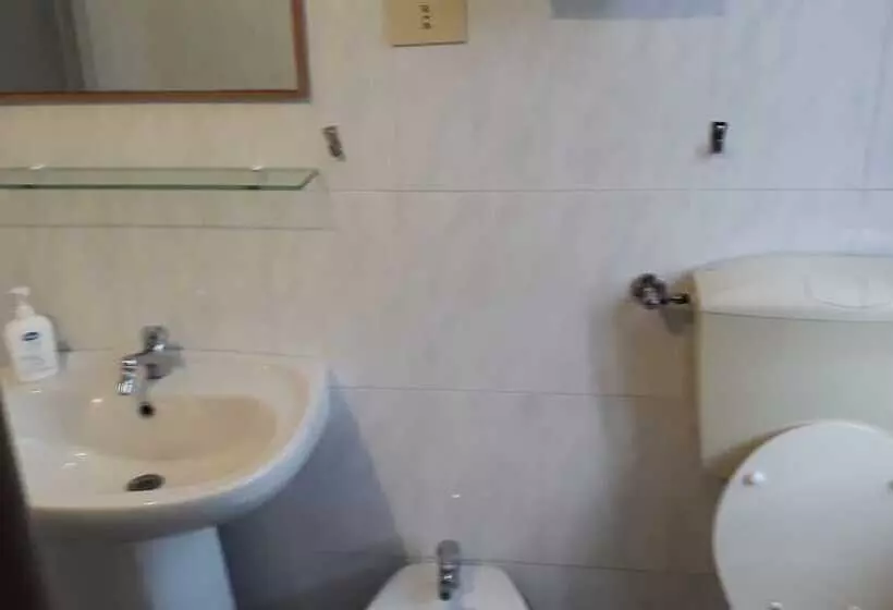 هتل Houston Livorno   Struttura Esclusivamente Turistica   Not For Business Or Workers