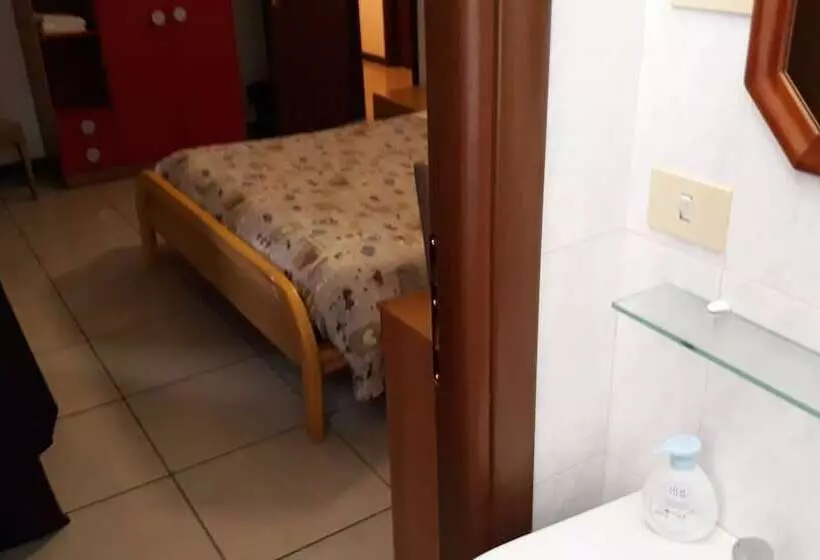 هتل Houston Livorno   Struttura Esclusivamente Turistica   Not For Business Or Workers